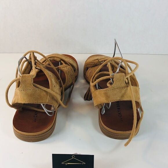 Lucky Brand Flat Gladiator Style Tan Sanda… - Picture 2 of 4